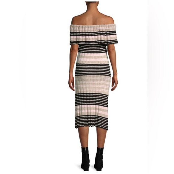 FREE PEOPLE
Off-Duty Off-the-Shoulder Dress Sz Large - Picture 2 of 5